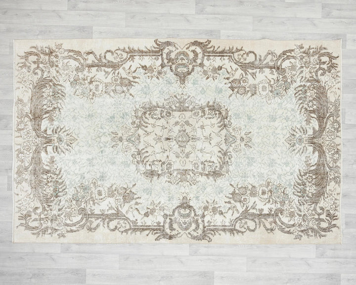Beige Oushak Rug 5' 7" x 8' 4" | No. VR44276