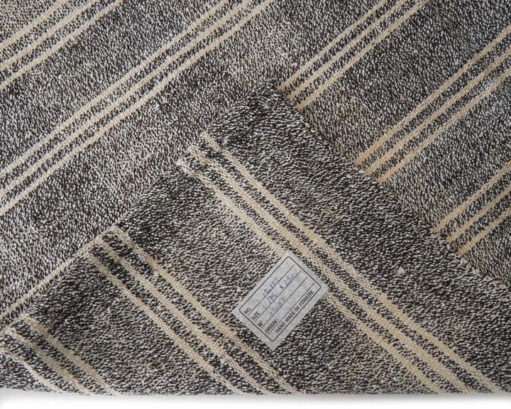 Gray Kilim Rug 5' 8" x 8' 2" | No. VR44442