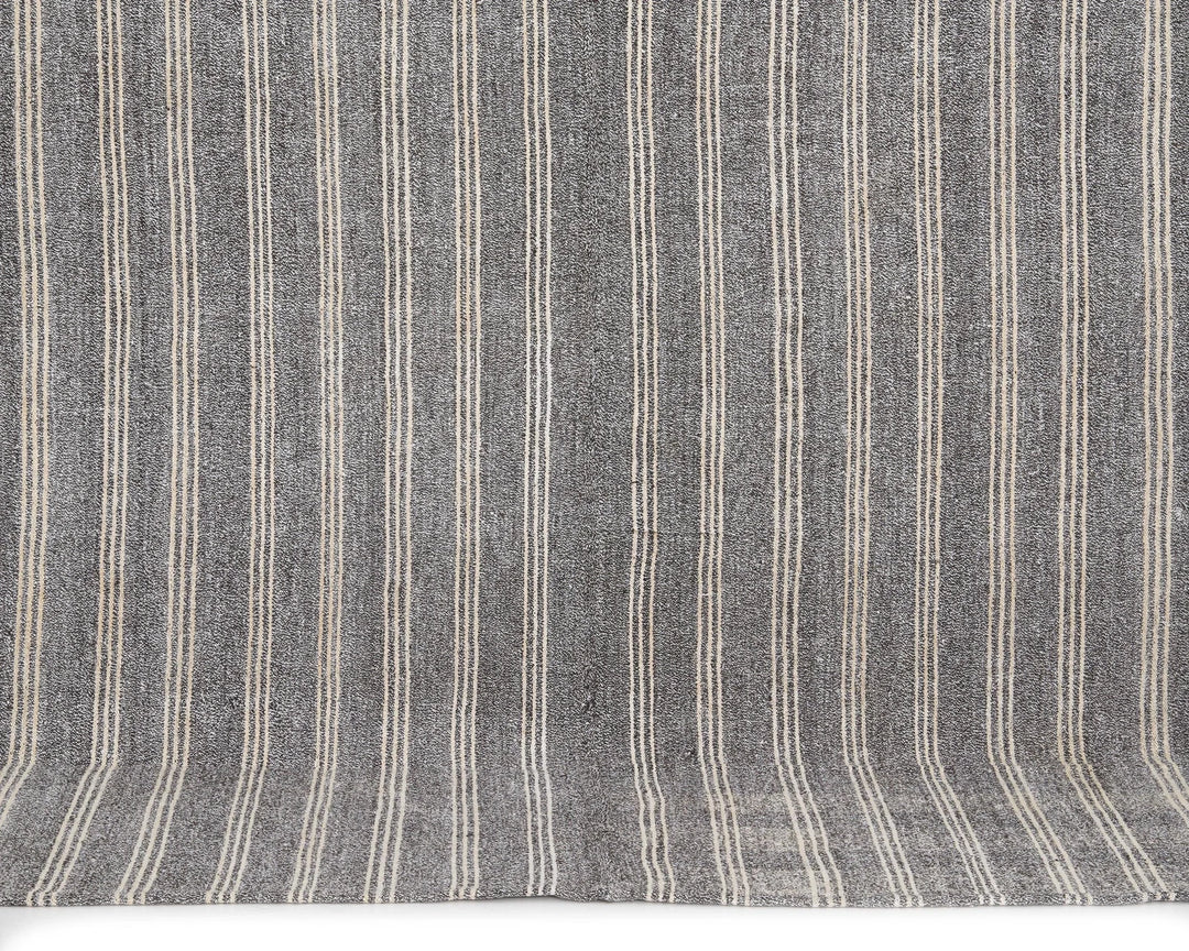 Gray Kilim Rug 5' 8" x 8' 2" | No. VR44442