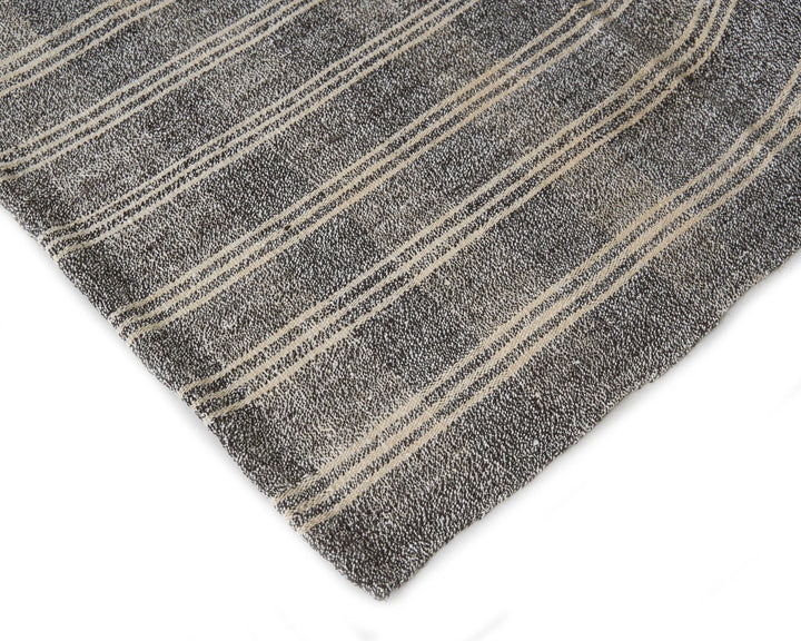 Gray Kilim Rug 5' 8" x 8' 2" | No. VR44442