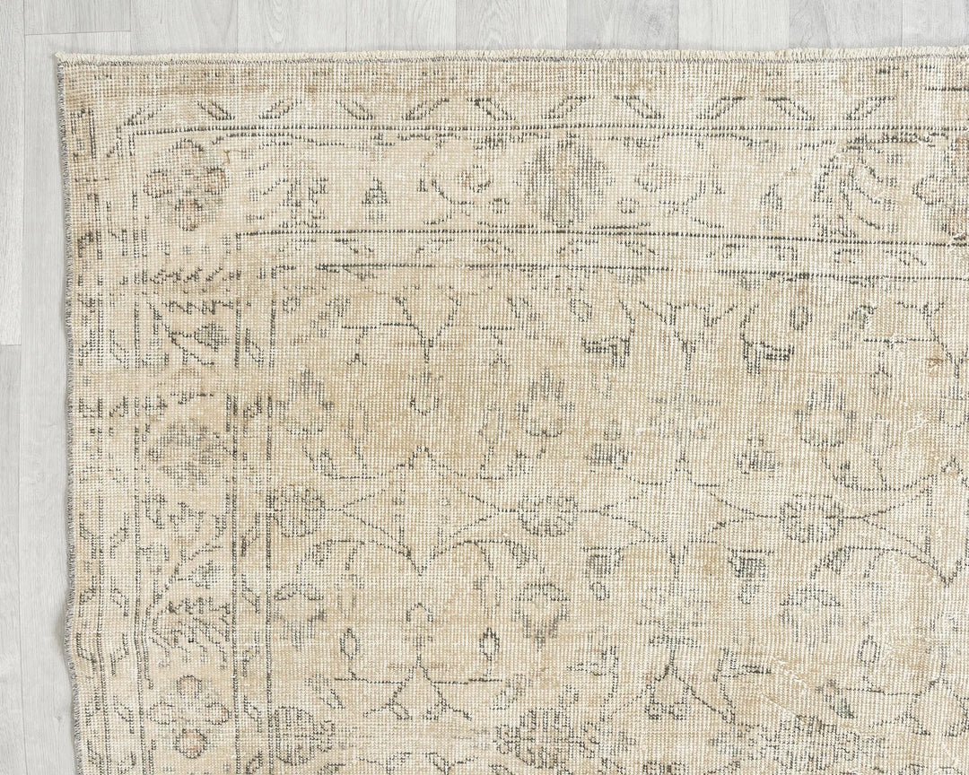 Beige Turkish Oushak Rug 6' 4" x 9' 6" Hand-Knotted | No. VR44505