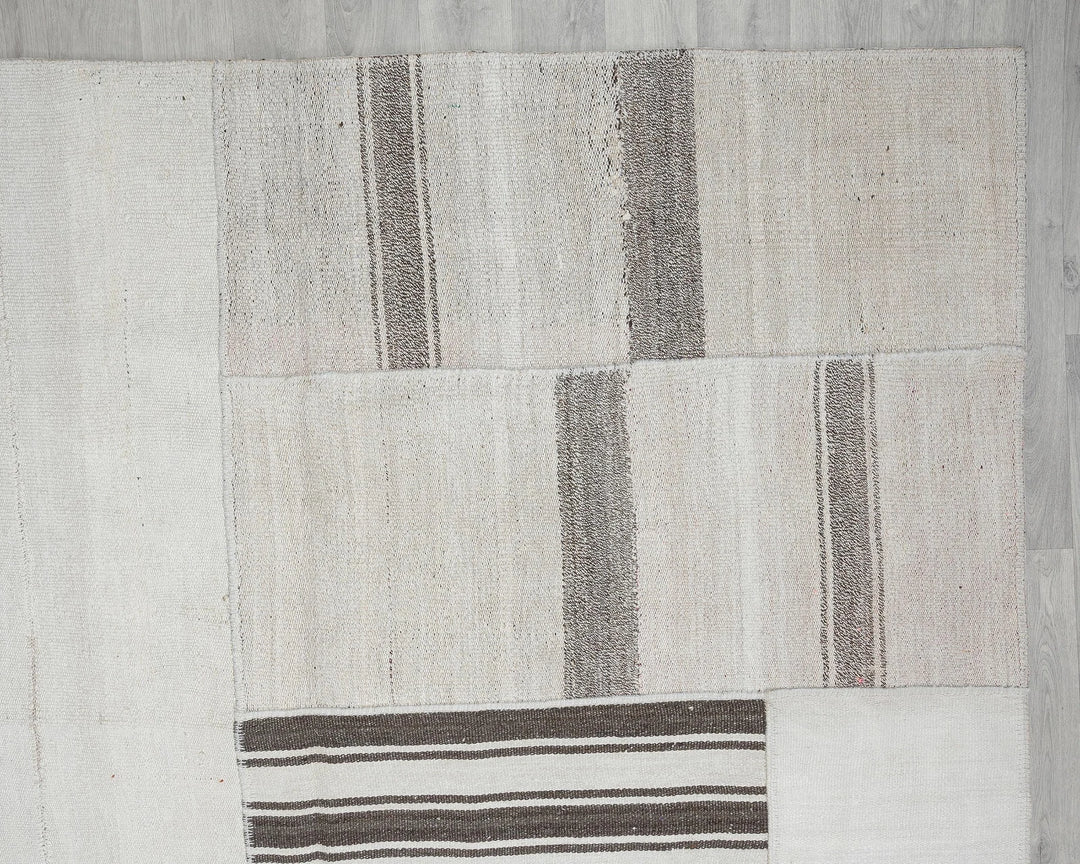 Black Turkish Kilim Rug 9' 10" x 13' 1" Flat-Weave close-up
