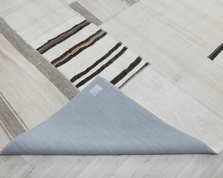 Black Turkish Kilim Rug 9' 10" x 13' 1" Flat-Weave border