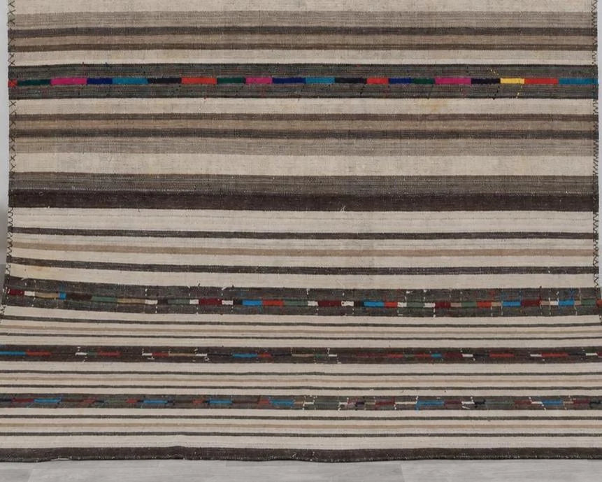 Kilim Rug 7' 11" x 10' 6" | No. VR45127