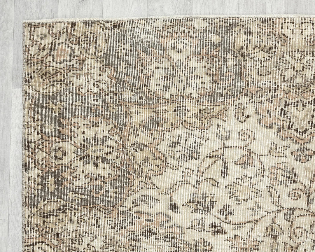 Multicolor Turkish Oushak Rug 6' 4" x 9' 7" Hand-Knotted border