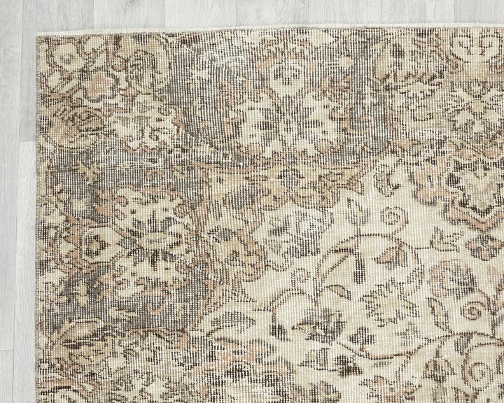 Multicolor Turkish Oushak Rug 6' 4" x 9' 7" Hand-Knotted border