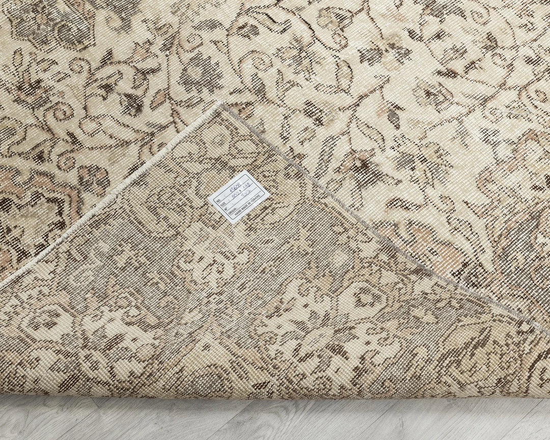 Multicolor Turkish Oushak Rug 6' 4" x 9' 7" Hand-Knotted texture