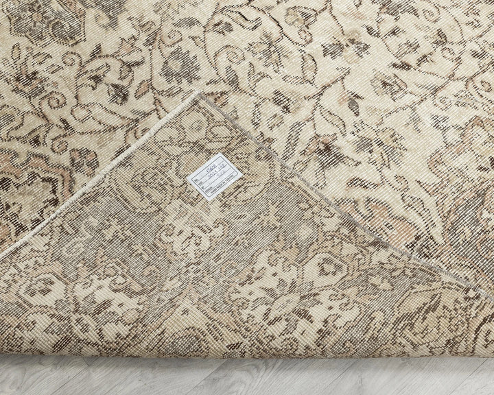 Multicolor Turkish Oushak Rug 6' 4" x 9' 7" Hand-Knotted texture