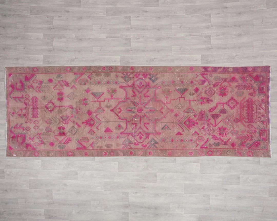 Pink Runner Rug 2' 6" x 10' 7" | No. VR45188