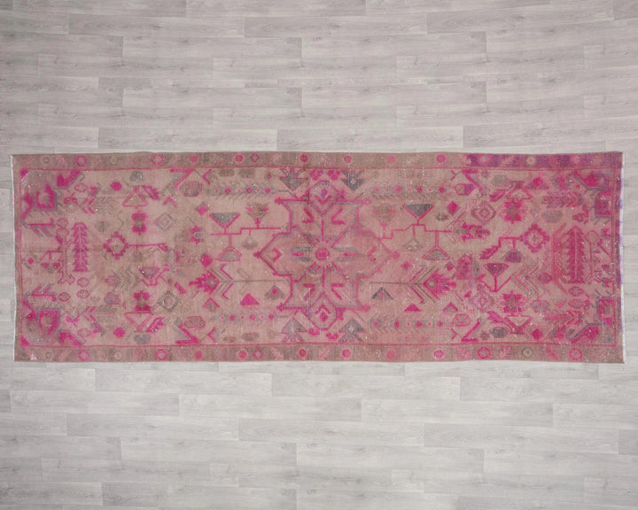 Pink Runner Rug 2' 6" x 10' 7" | No. VR45188