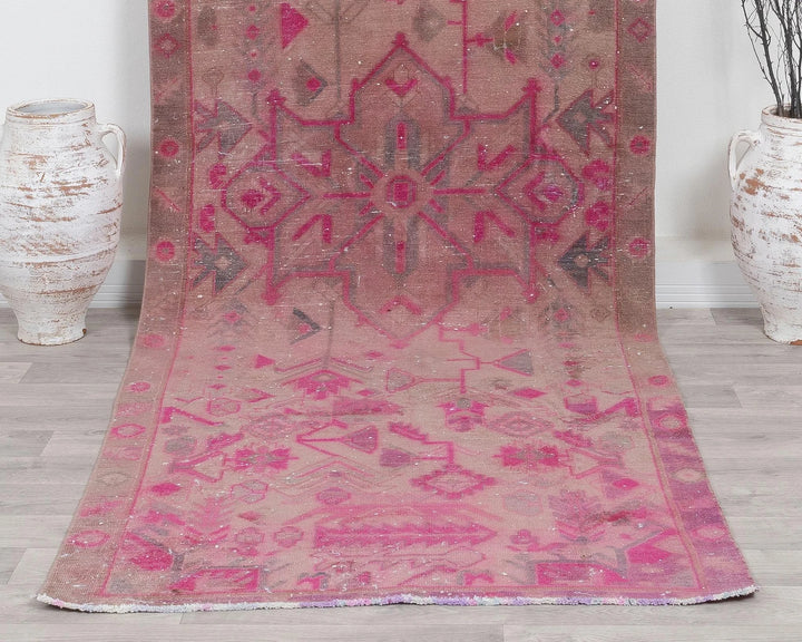 Pink Runner Rug 2' 6" x 10' 7" | No. VR45188