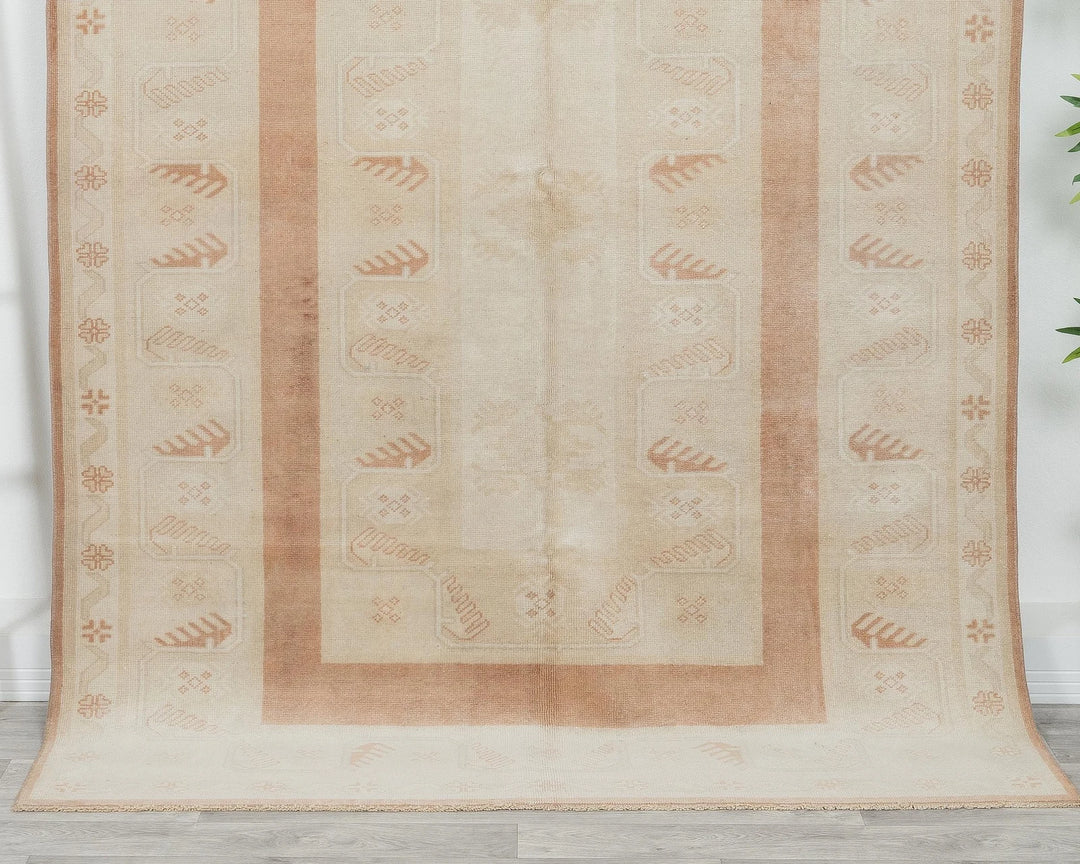 Beige Turkish Oushak Rug 5' 4" x 7' 8" Hand-Knotted | No. VR45208
