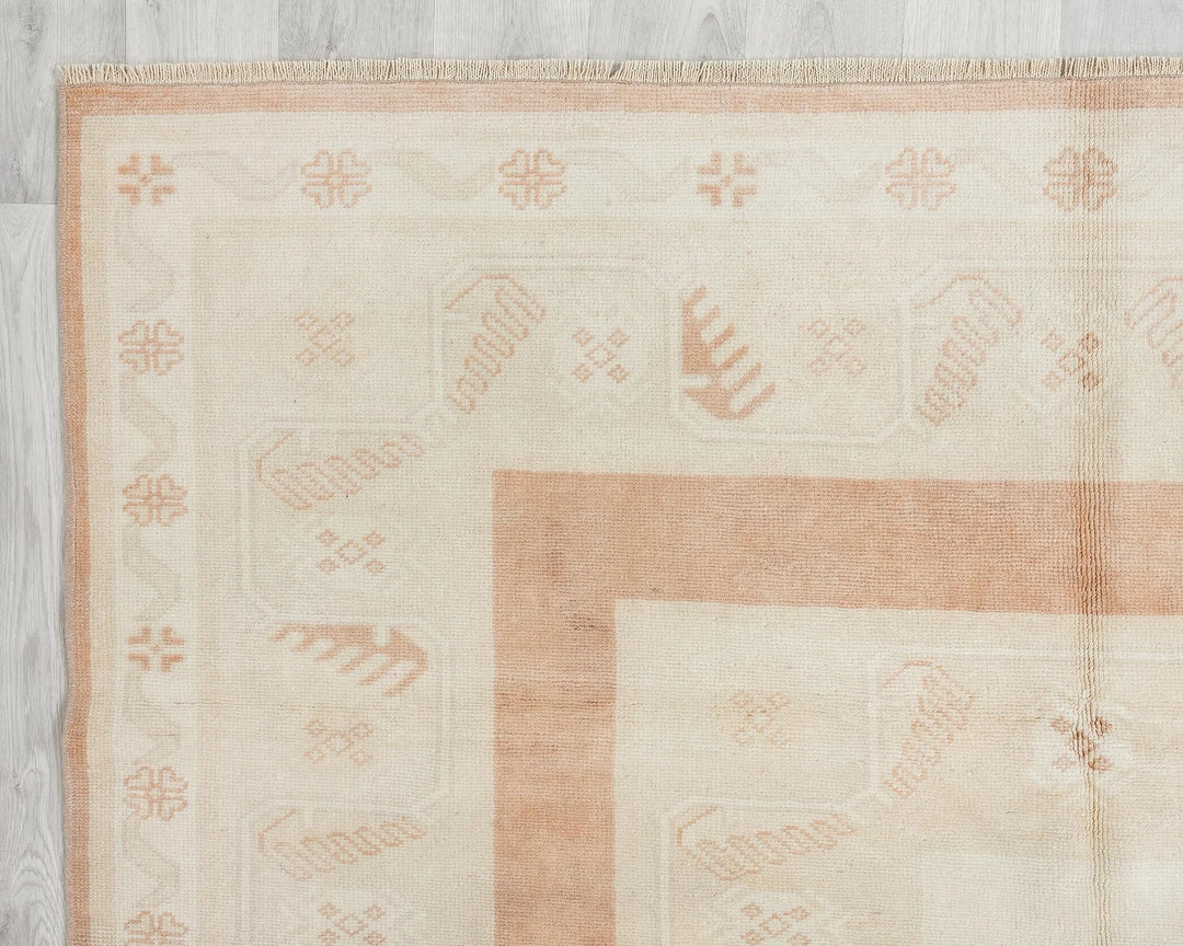 Beige Turkish Oushak Rug 5' 4" x 7' 8" Hand-Knotted | No. VR45208