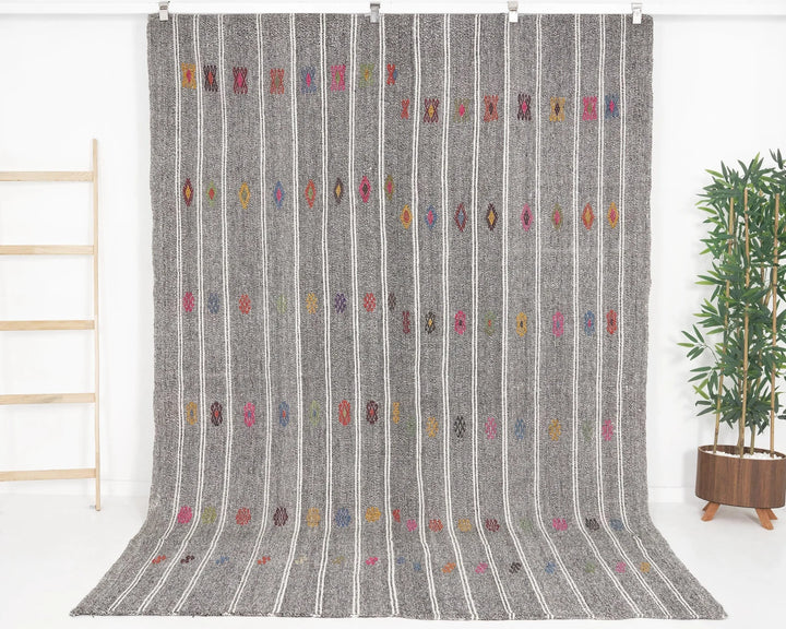 Gray Turkish Kilim Rug 6'5" x 9'2" Flat-Weave | No. VR45331