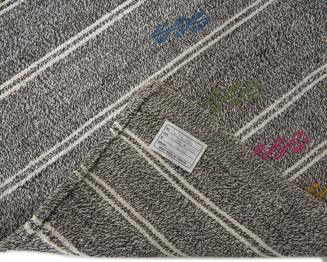 Gray Turkish Kilim Rug 6'5" x 9'2" Flat-Weave | No. VR45331