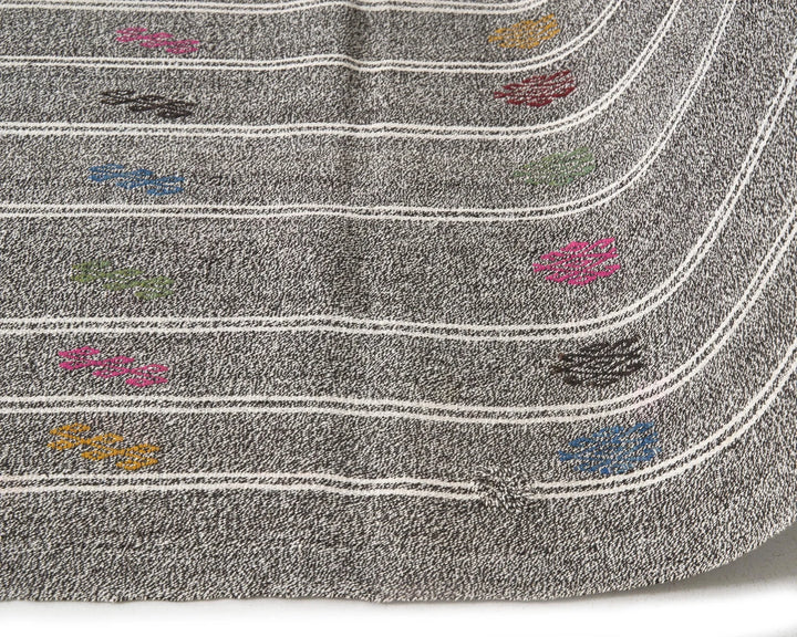Gray Turkish Kilim Rug 6'5" x 9'2" Flat-Weave | No. VR45331