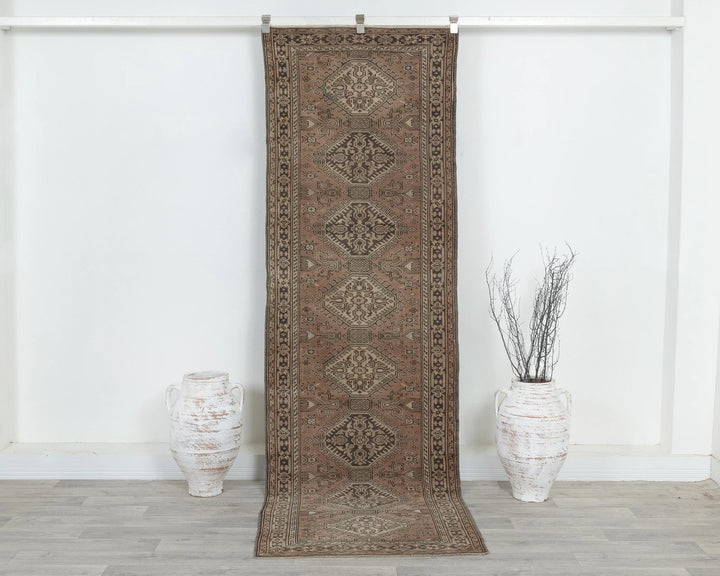 Runner Rug 2' 9" x 8' 11" | No. VR45518