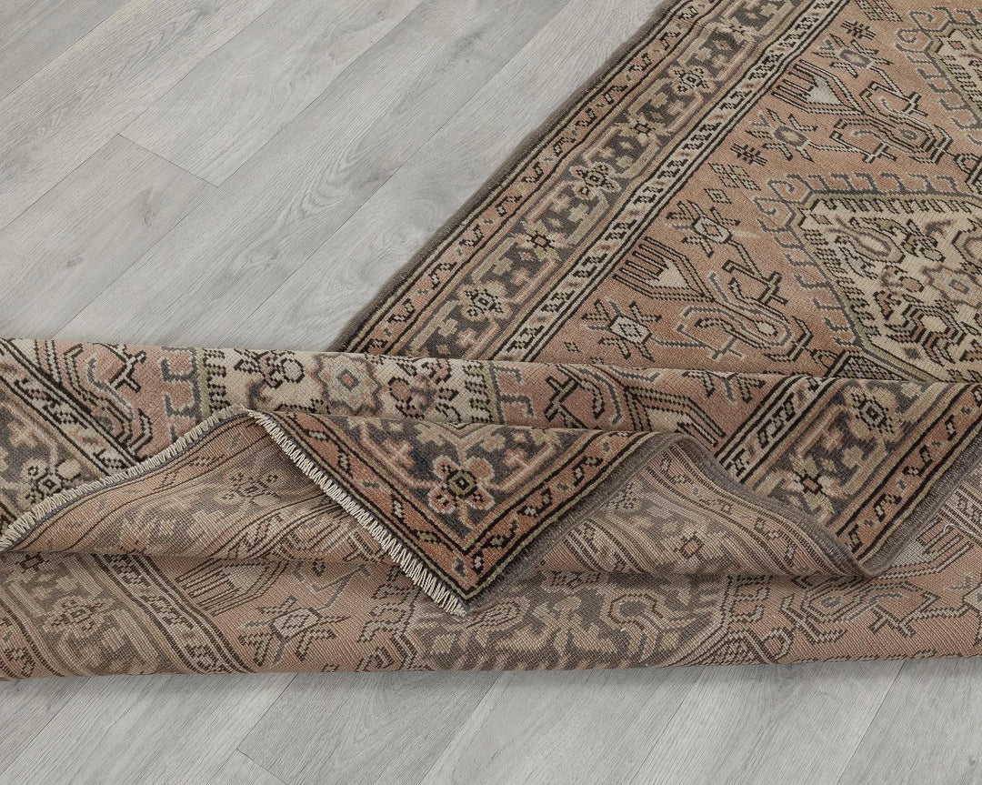 Runner Rug 2' 9" x 8' 11" | No. VR45518