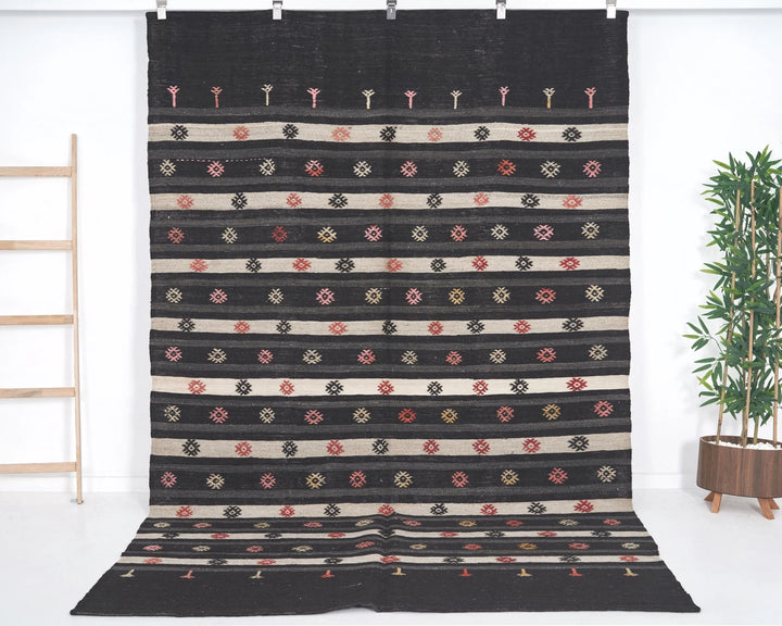 Brown Turkish Kilim Rug 6'1" x 9'8" Flat-Weave | No. VR45597