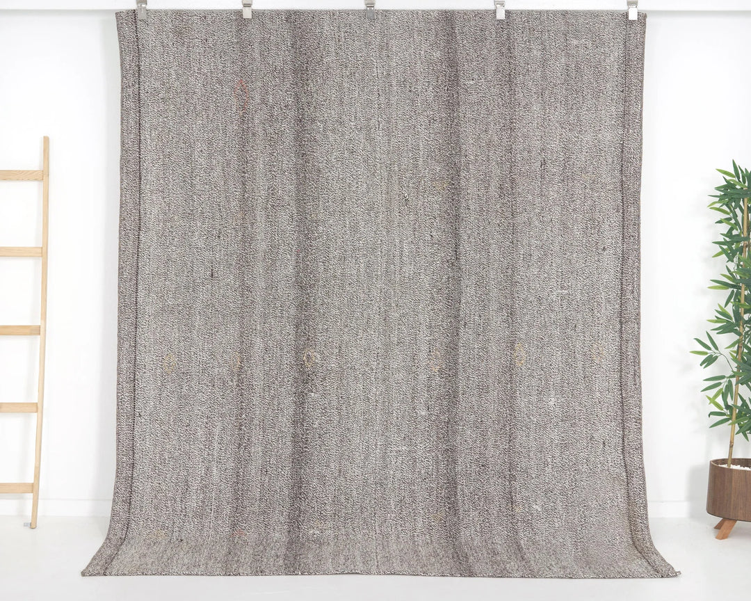 Gray Kilim Rug 6' 5" x 7' 9" | No. VR45685