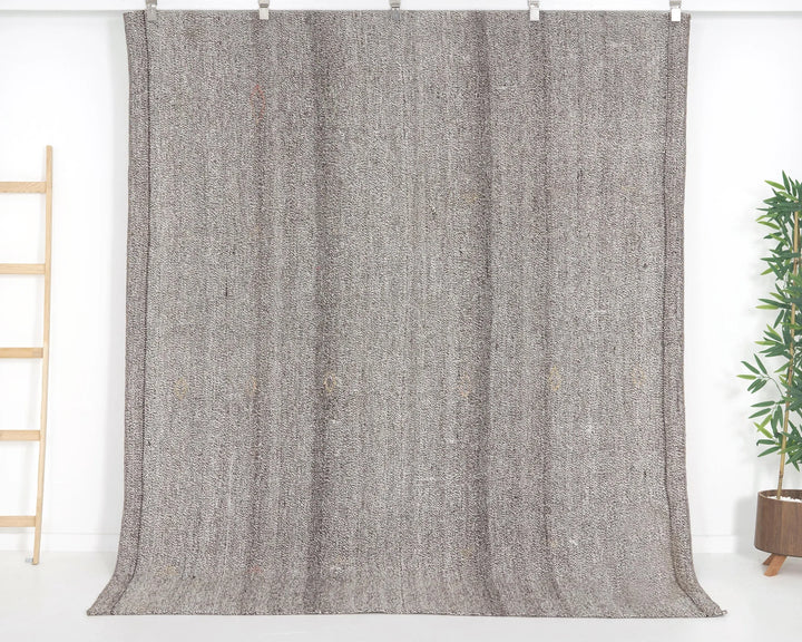 Gray Kilim Rug 6' 5" x 7' 9" | No. VR45685