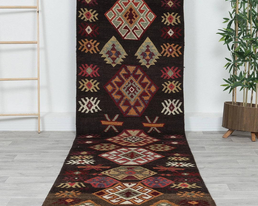 Runner Rug 2' 11" x 14' 1" | No. VR45720