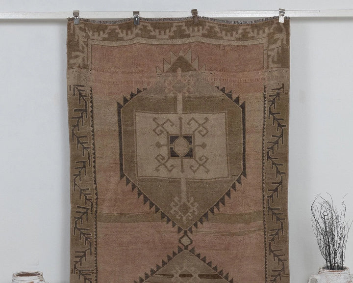 Beige Runner Rug 4' 9" x 12' 10" | No. VR45757
