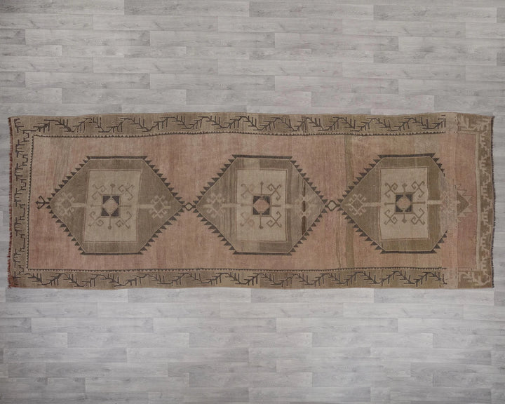 Beige Runner Rug 4' 9" x 12' 10" | No. VR45757