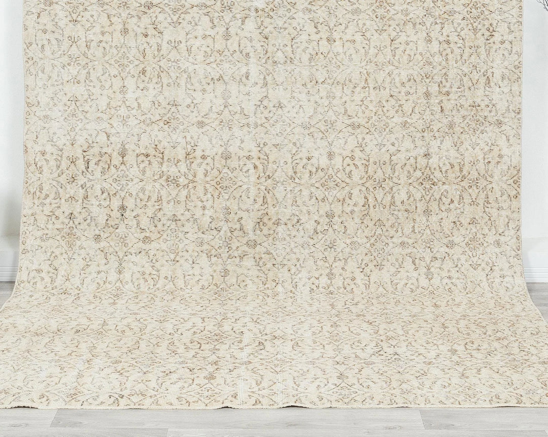 Beige Turkish Oushak Rug 6'1" x 10'2" Hand-Knotted | No. VR45859