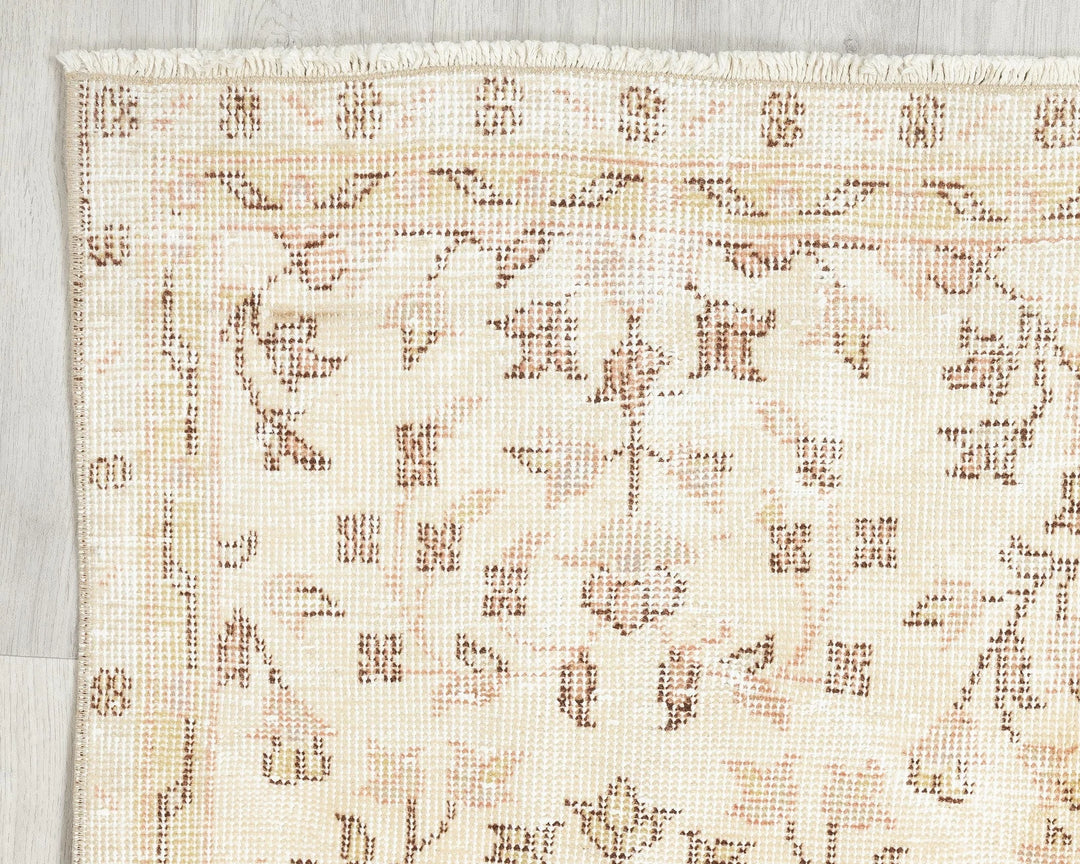 Beige Turkish Oushak Rug 7' 8" x 4' 2" Hand-Knotted | No. VR45880