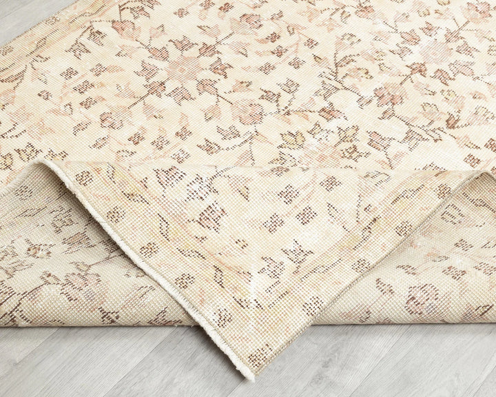 Beige Turkish Oushak Rug 7' 8" x 4' 2" Hand-Knotted | No. VR45880