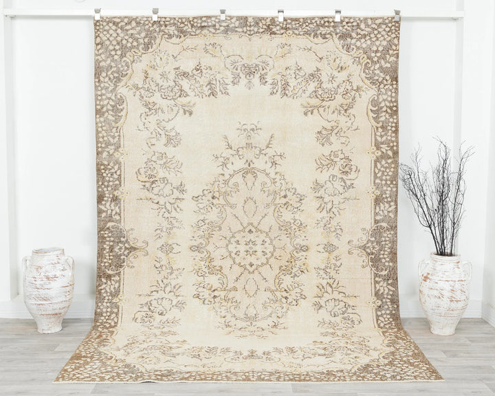 Beige Turkish Oushak Rug 9' 11" x 6' 8" Hand-Knotted | No. VR45967