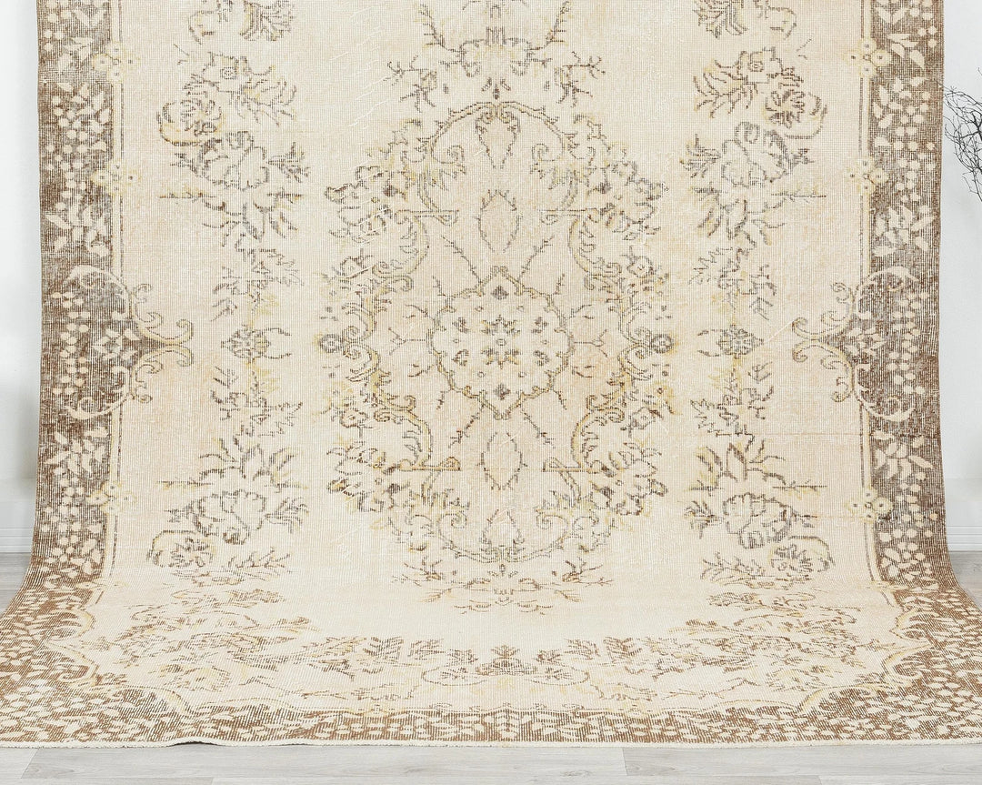 Beige Turkish Oushak Rug 9' 11" x 6' 8" Hand-Knotted | No. VR45967
