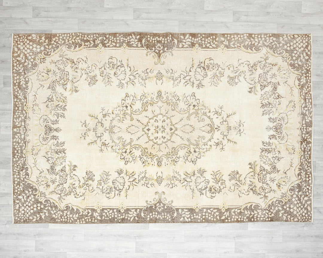 Beige Turkish Oushak Rug 9' 11" x 6' 8" Hand-Knotted | No. VR45967