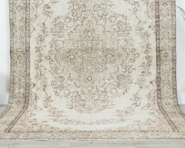 Beige Turkish Oushak Rug 6' 4" x 9' 8" Hand-Knotted | No. VR46036