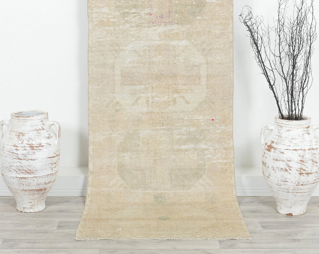 Beige Turkish Oushak Rug 2'7" x 8'6" Hand-Knotted | No. VR46513
