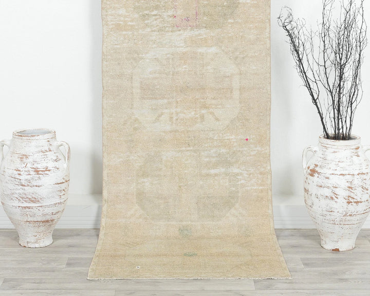 Beige Turkish Oushak Rug 2'7" x 8'6" Hand-Knotted | No. VR46513