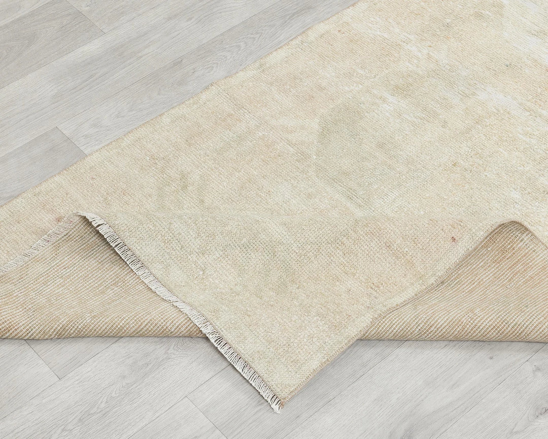 Beige Turkish Oushak Rug 2'7" x 8'6" Hand-Knotted | No. VR46513