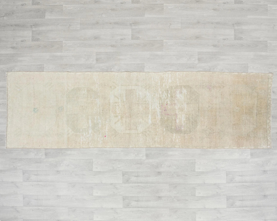 Beige Turkish Oushak Rug 2'7" x 8'6" Hand-Knotted | No. VR46513