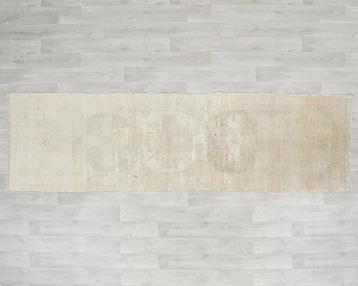 Beige Turkish Oushak Rug 2'7" x 8'6" Hand-Knotted | No. VR46513