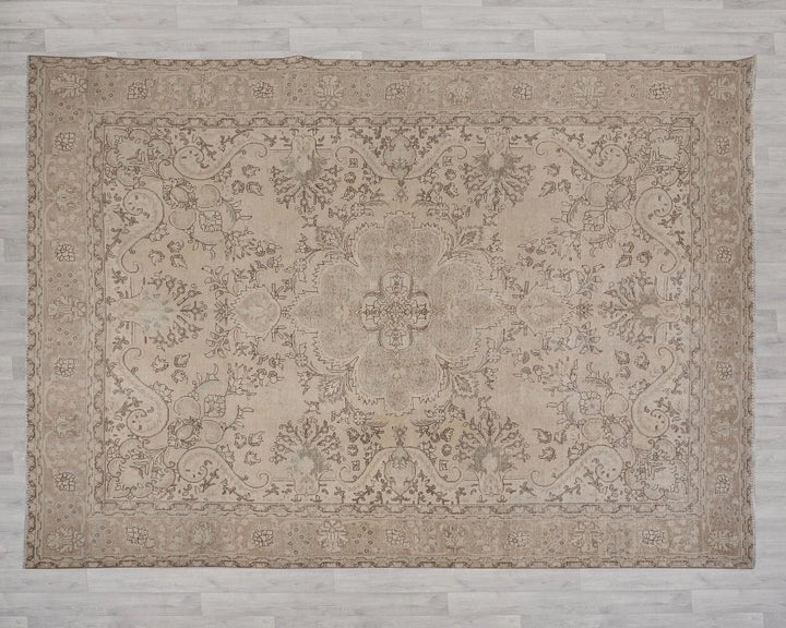 Beige Turkish Oushak Rug 9'6" x 12'6" Hand-Knotted | No. VR46551