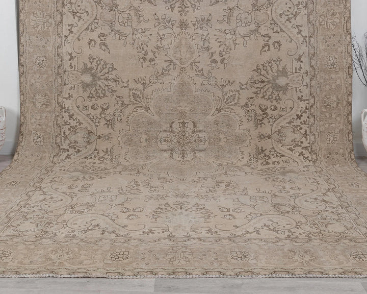 Beige Turkish Oushak Rug 9'6" x 12'6" Hand-Knotted | No. VR46551