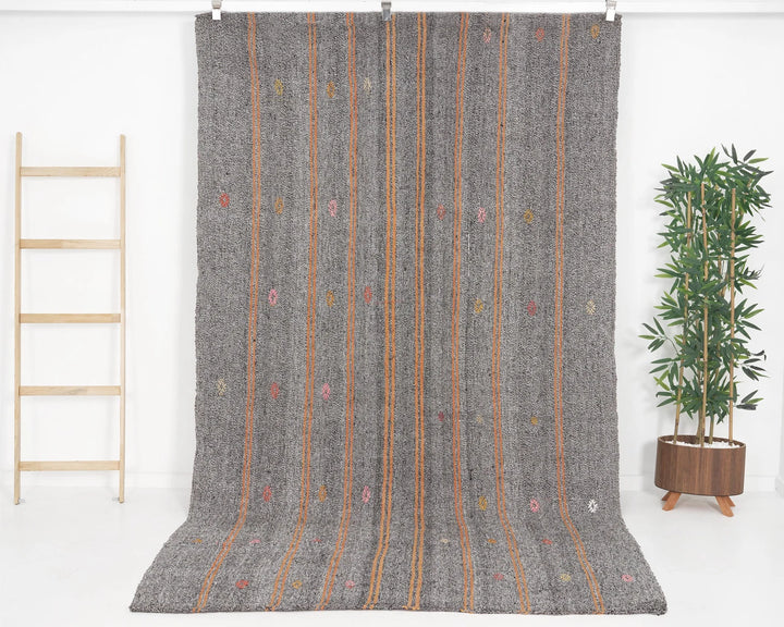 Gray Turkish Kilim Rug 5' 7" x 9' 2" Flat-Weave | No. VR46693
