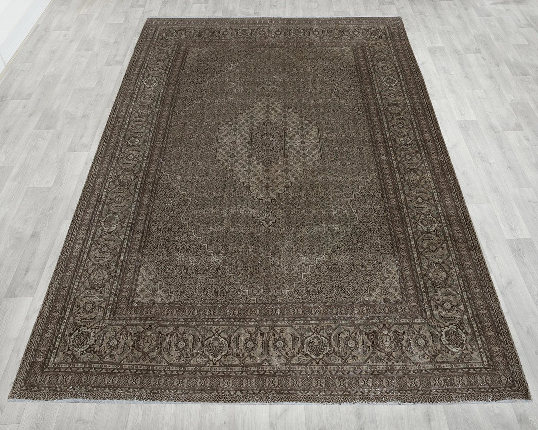 Brown Oushak Rug 8' 6" x 11' 2" | No. VR46881