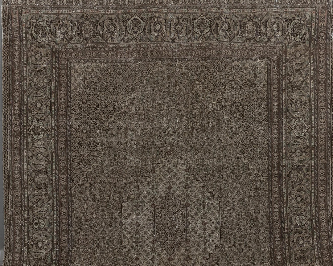 Brown Oushak Rug 8' 6" x 11' 2" | No. VR46881