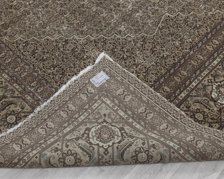 Brown Oushak Rug 8' 6" x 11' 2" | No. VR46881
