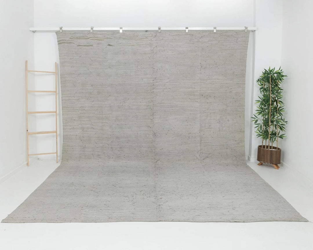 Gray Kilim Rug 9' 4" x 12' 4" | No. VR47098