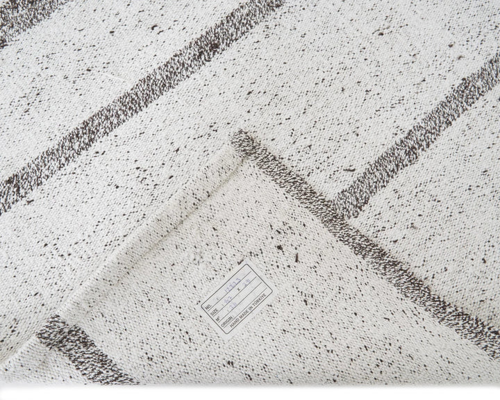 White Turkish Kilim Rug 3'6" x 9'6" Flat-Weave | No. VR47499