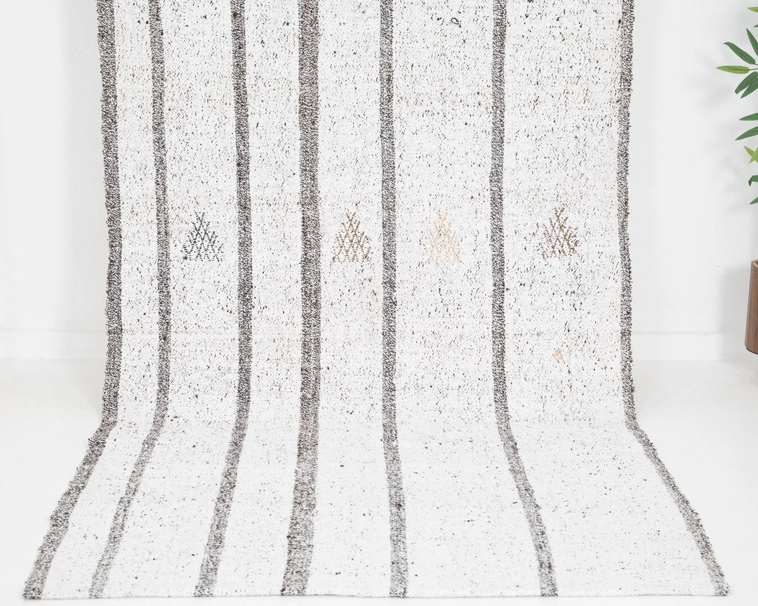 White Turkish Kilim Rug 3'6" x 9'6" Flat-Weave | No. VR47499