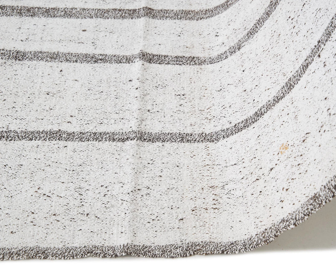 White Turkish Kilim Rug 3'6" x 9'6" Flat-Weave | No. VR47499